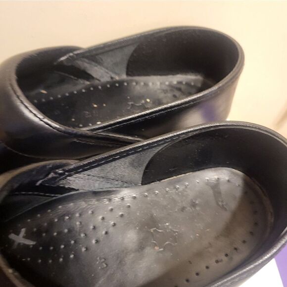 Dansko Professional Smooth Black Leather Closed Back Clogs Sz.11/41 Ret.$145 - Picture 6 of 7
